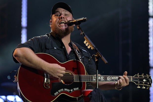 ed-d1lukecombs05.jpg