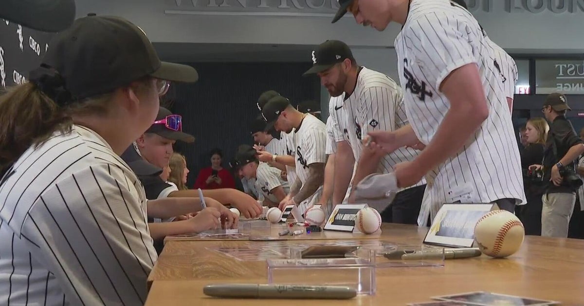 Cal's Angels, White Sox give kids impacted by pediatric cancer MLB star treatment 