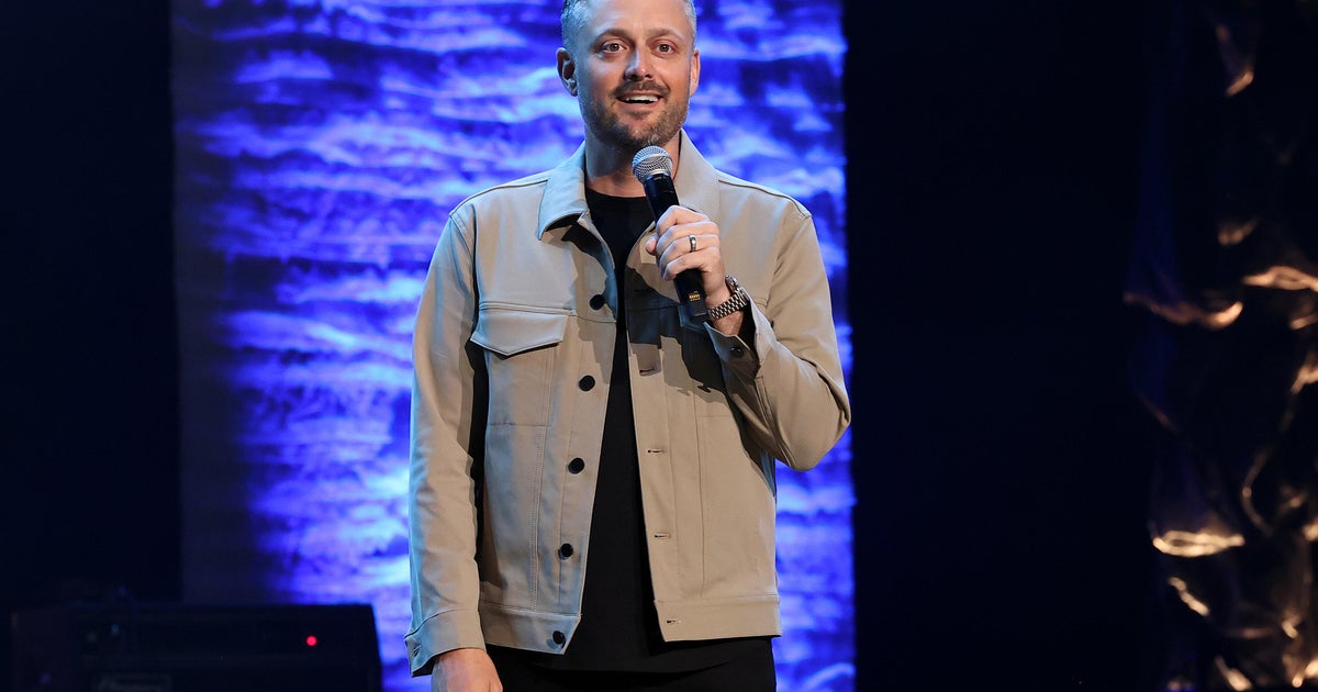 Comedian Nate Bargatze adopts new dog on tour, names her Philly 