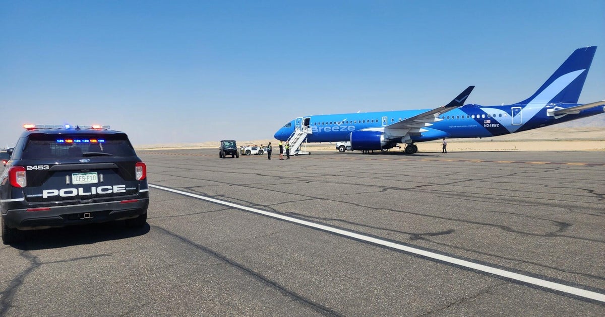 Passenger arrested in Colorado after flight diverted due to disturbance 