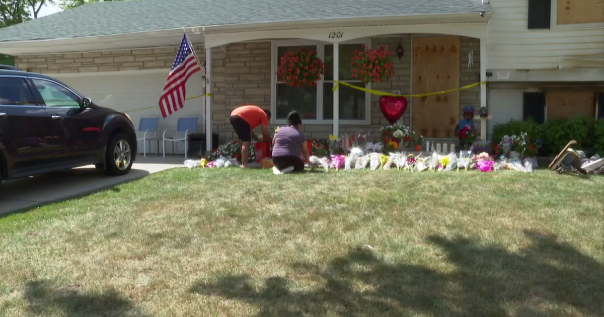 Memorial grows for Streamwood father and adult son who died in fire 
