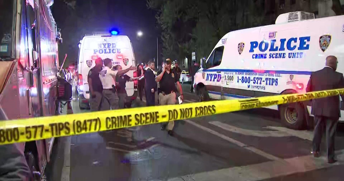 NYPD officers shoot armed suspect in Brooklyn, police say 