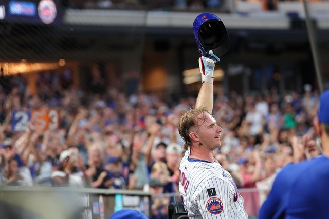 Pete Alonso #20 of the New York Mets gestures to the crowd after hitting a two-run home run in the third inning at Citi Field on August 12, 2025 in New York City.