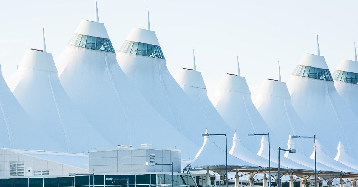FAA issues ground stop for DIA due to thunderstorm with strong winds 