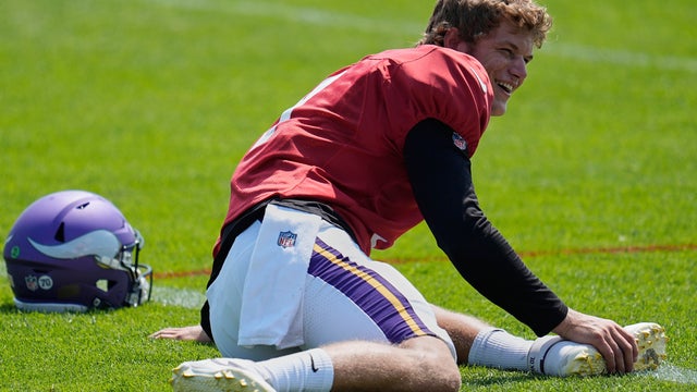 Vikings Patriots Football 