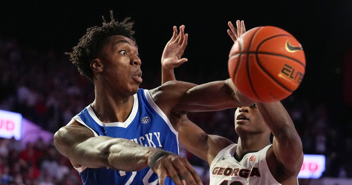 Amari Williams signs two-way contract with Celtics 