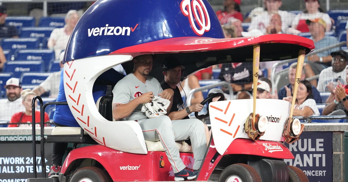 Jhoan Duran's X-rays come back negative after right ankle scare, team says 