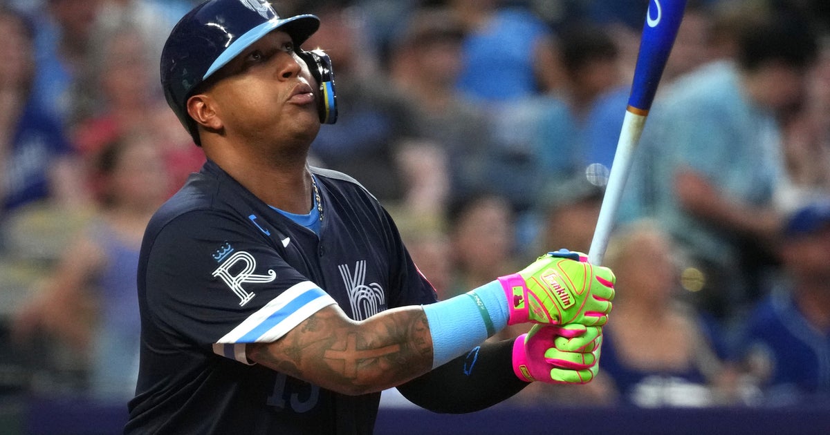 Perez hits go-ahead homer as Royals beat White Sox 3-1 