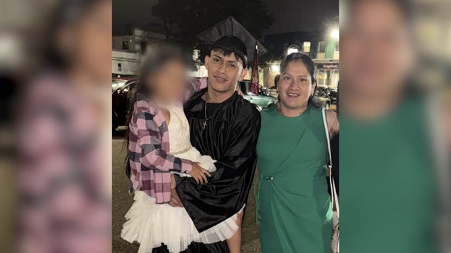 6-year-old Dayra, 19-year-old Manuel and mom Martha 