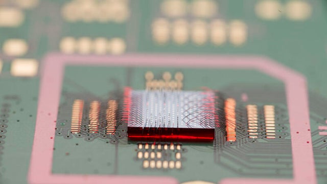 heterogenous-int-3d-chip-12-0319-08d.jpg 