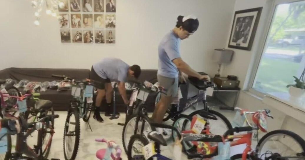 South Florida teen donates bicycles to domestic violence shelters