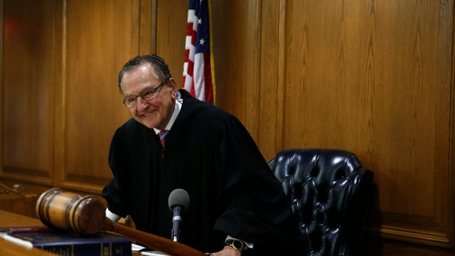                        Judge Frank Caprio, known for his compassion in court, dies at 88                   