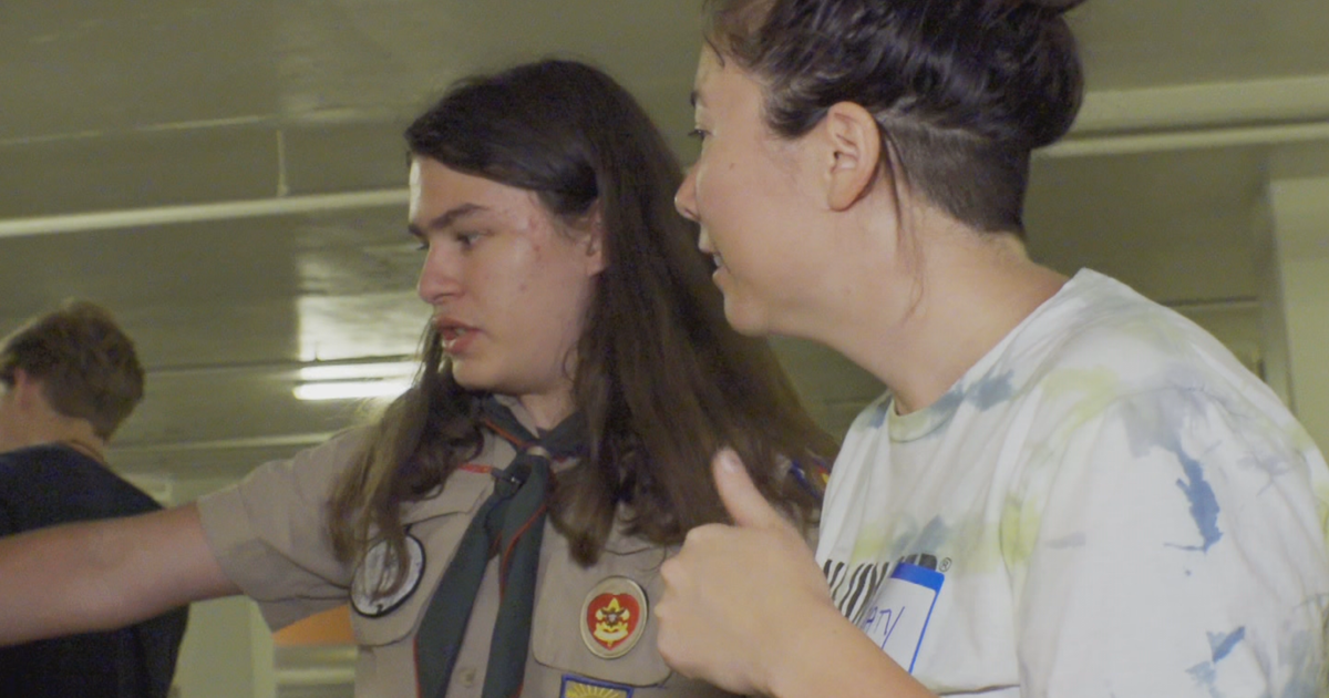 Colorado boy scout helps United Way prepare for renovation