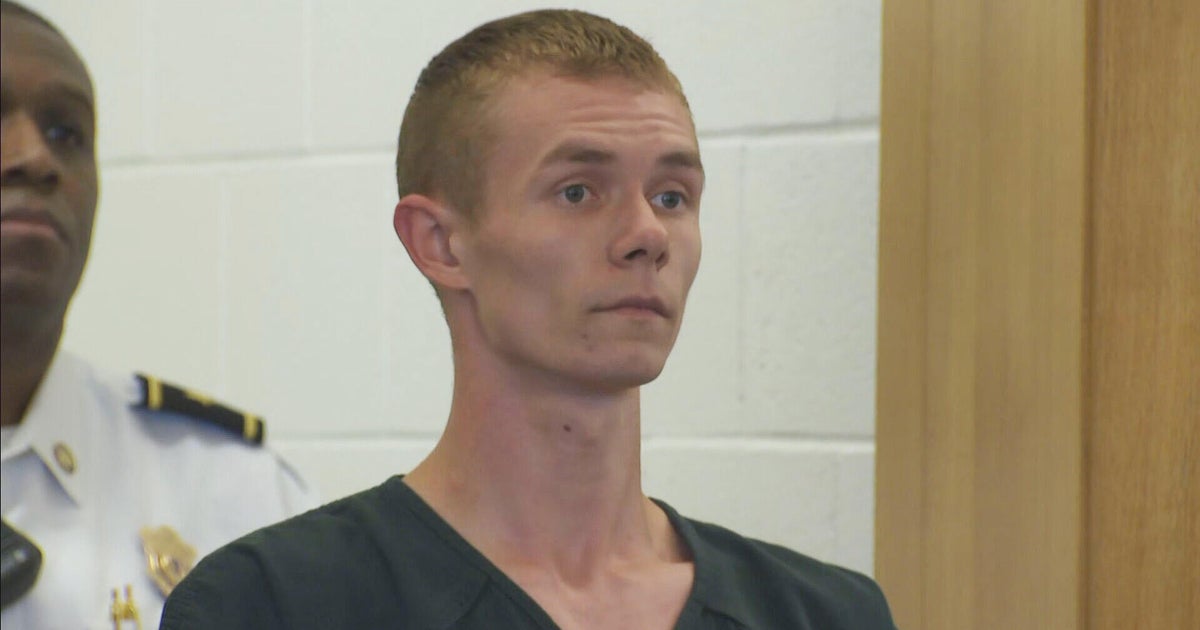 Missing pregnant teen texted "If I die, it was Greg," prosecutor says of murder 