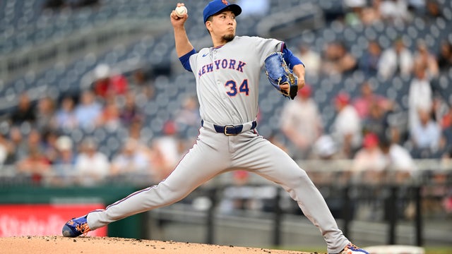 Kodai Senga #34 of the New York Mets pitches in the first inning against the Washington Nationals at Nationals Park on August 20, 2025 in Washington, DC. 