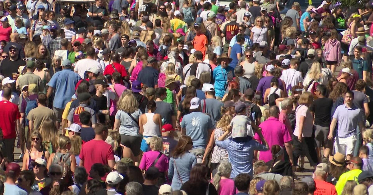 Thousands flock to Great Minnesota Get-Together on first day of State Fair 