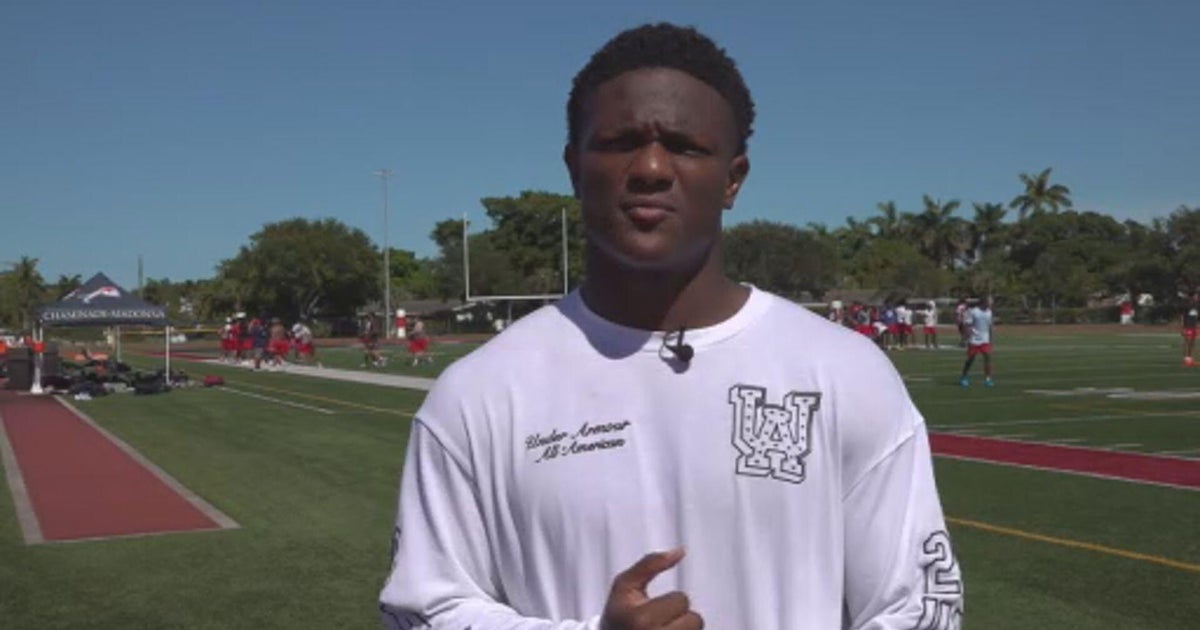 Meet Derrek Cooper, Chaminade-Madonna running back and 2025 Nat Moore Trophy contender