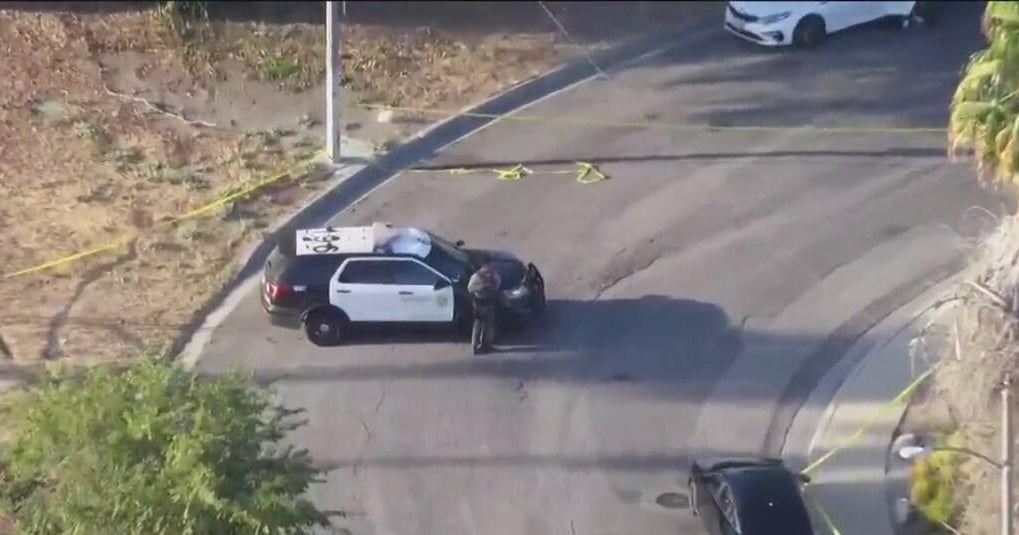 Deputies investigate the shooting death of a woman in Compton - CBS Los ...