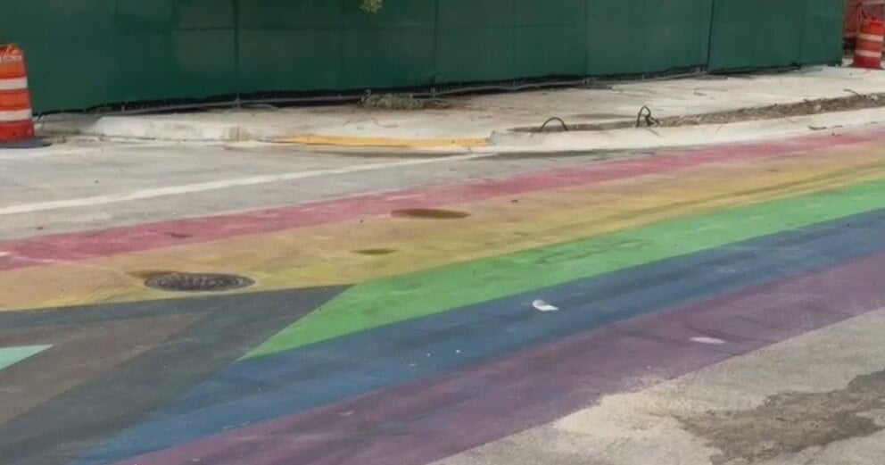 Florida's crackdown on rainbow street markings continues - CBS Miami