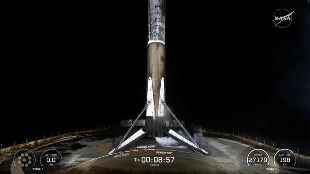 082425-crs33-land.jpg 