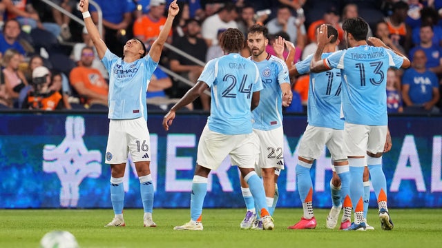 Alonso Martínez #16 of New York City FC celebrates with teammates after scoring during the second half of an MLS soccer match against FC Cincinnati at TQL Stadium on August 23, 2025 in Cincinnati, Ohio. 