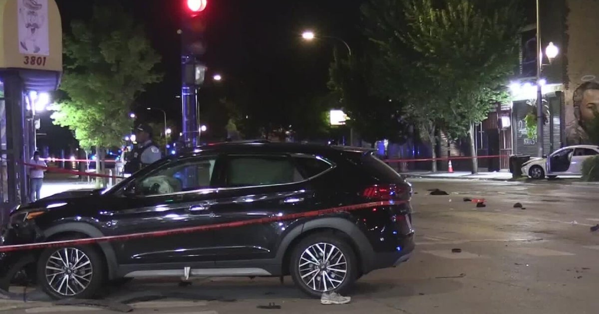 Man shot, critically hurt after crashing car on West Side 