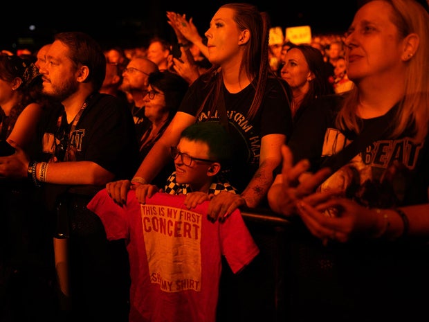 jake-barlow-first-time-fan-at-volbeat-concert.jpg