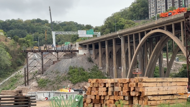 kdka-commercial-street-bridge-parkway-east-i-376-penndot.png 