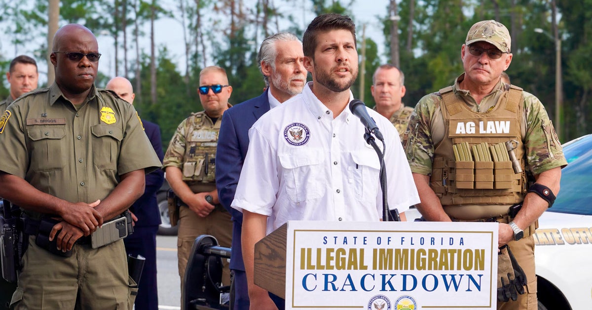 Florida turns truck inspection stations into ICE checkpoints following deadly Turnpike crash
