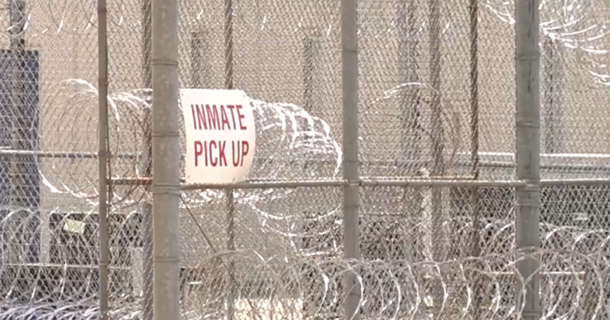 Small Tennessee town divided over new ICE detention facility: “I don’t want my neighbors to go to work out there”