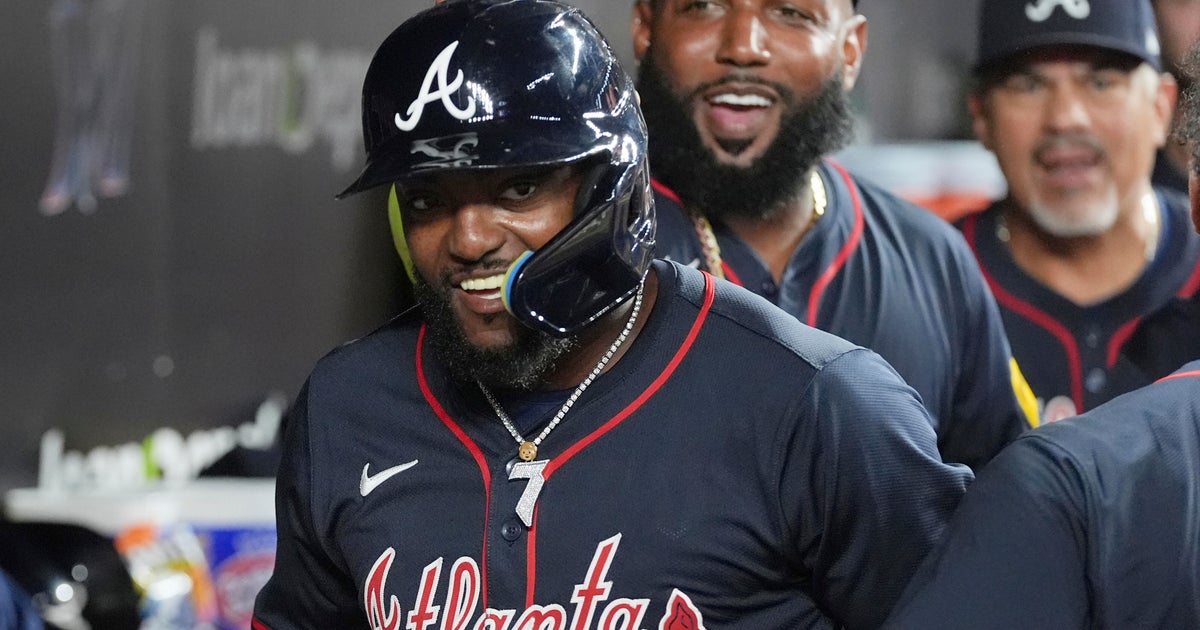 Braves score 9 runs in the 9th inning to beat Marlins 11-2