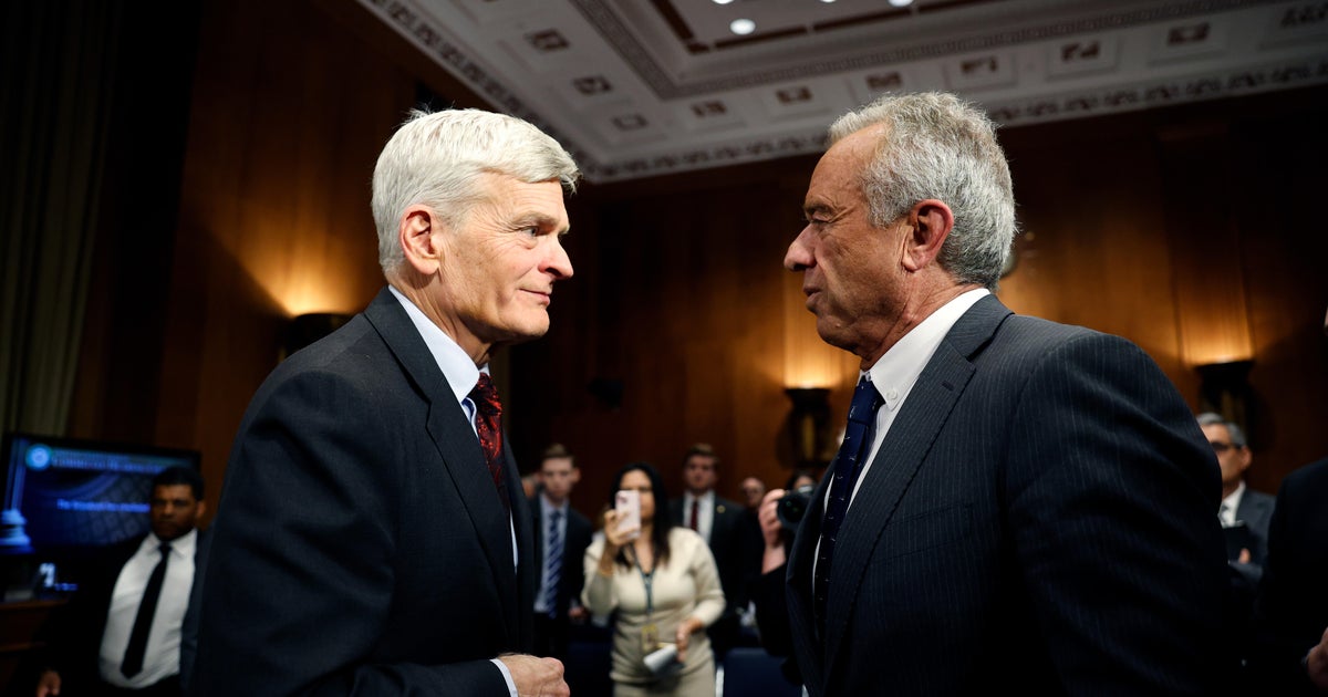 Sen. Cassidy calls for vaccine advisory meeting to be postponed amid CDC departures Sen. Cassidy calls for vaccine advisory meeting to be postponed amid CDC departures