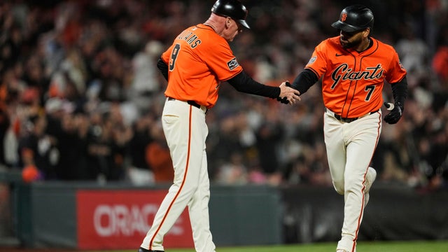Orioles Giants Baseball 