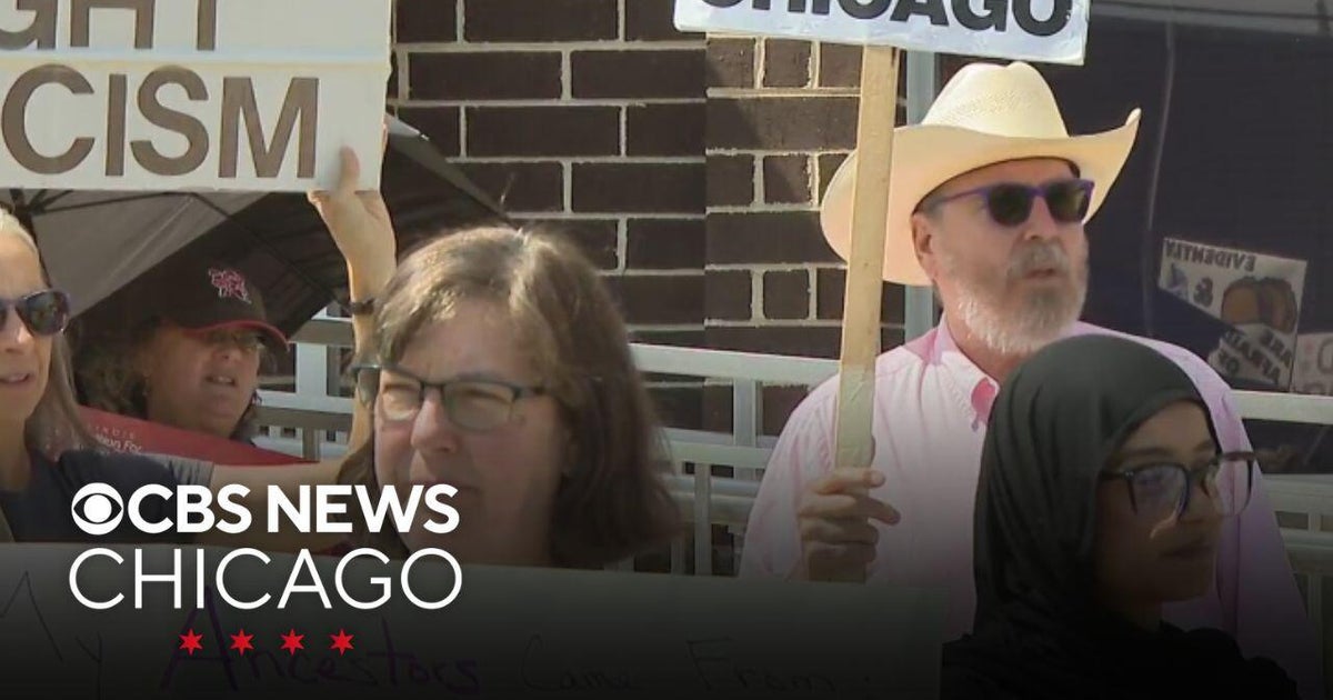 Protest held outside ICE facility in Broadview, Illinois - CBS Chicago