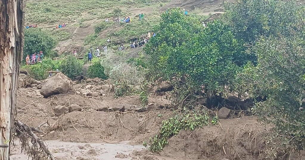 Landslide in Sudan's war-torn Darfur region wipes out village, killing 1,000 people, rebel group says