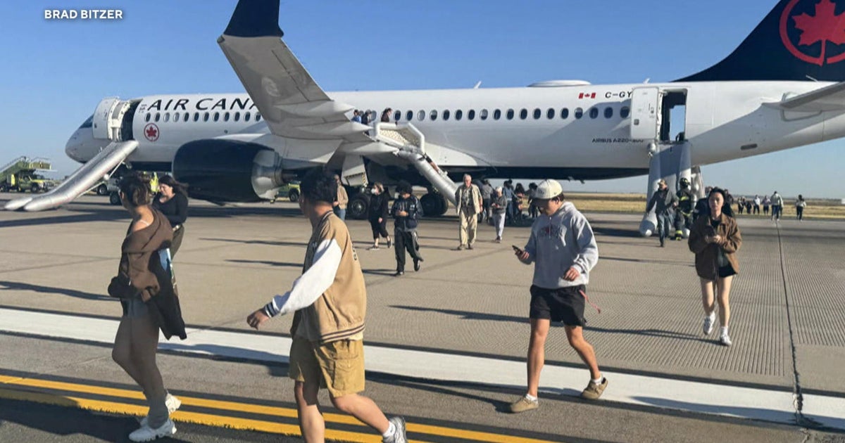 Passengers evacuate Air Canada flight in Denver during busy Labor Day weekend travel