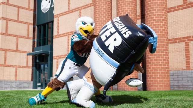 eagles-dude-wipes.jpg 