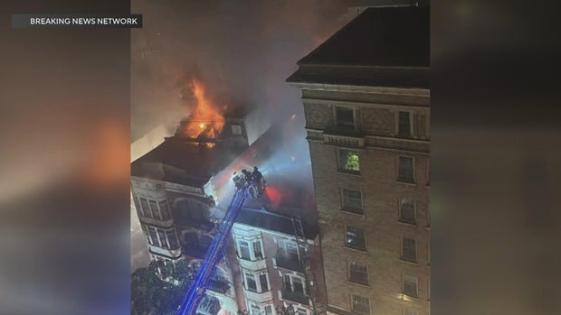 fire-on-roof-of-reading-apartment-building.jpg