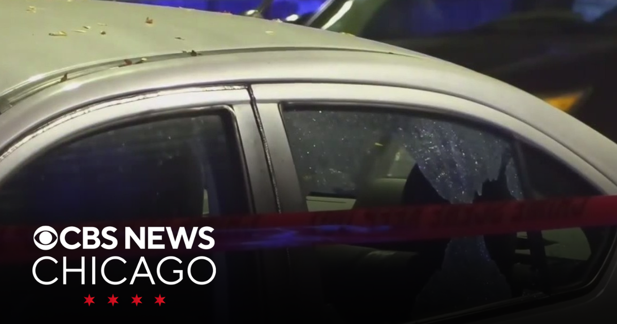 Man, woman critically injured in shooting on Chicago's West Side - CBS ...