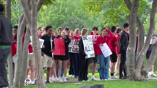 5p-vo-student-walkout-wcco8n9t-00-00-3229.jpg 