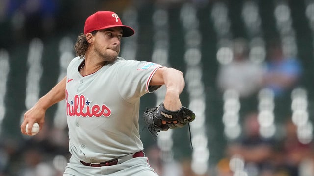 Philadelphia Phillies v Milwaukee Brewers 