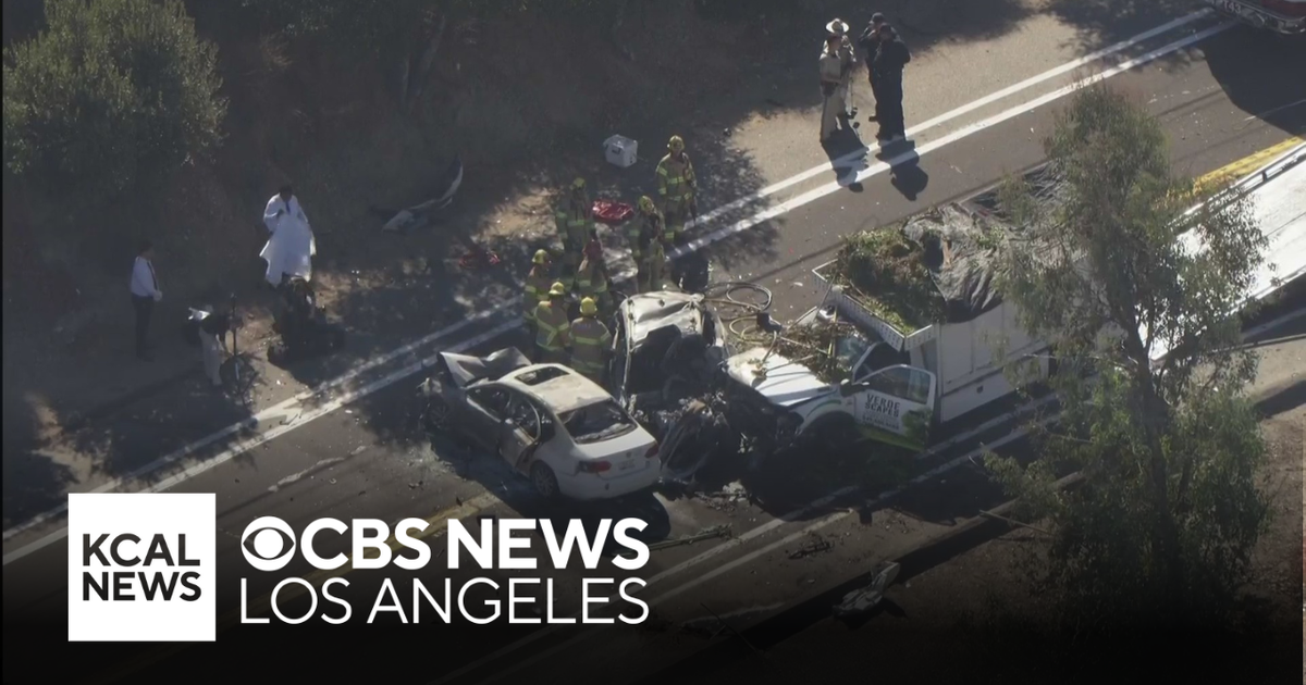 1 killed, child hospitalized after fiery 3-car crash in Orange County ...