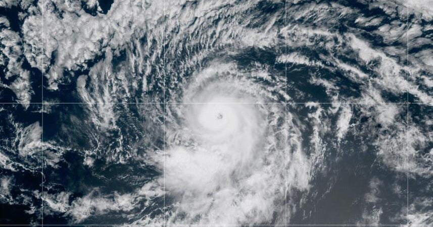 Maps present Hurricane Kiko’s path and forecast in Pacific because it strikes west towards Hawaii