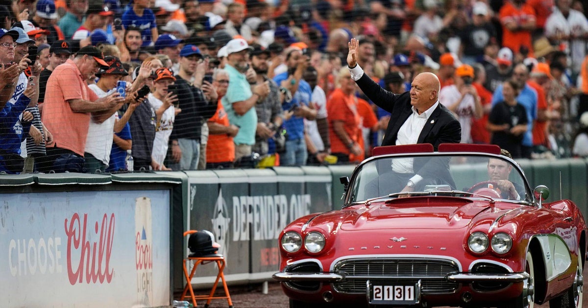 Baltimore Orioles, Cal Ripken Jr. celebrate the 30th anniversary of ...