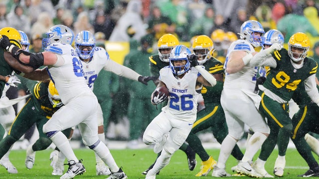 Detroit Lions v Green Bay Packers 