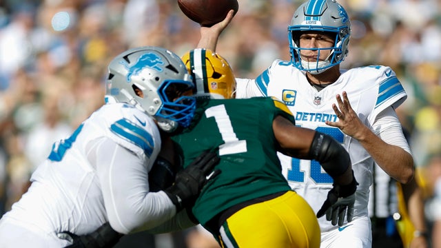 Detroit Lions v Green Bay Packers 