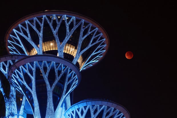 Blood Moon Observed Across China