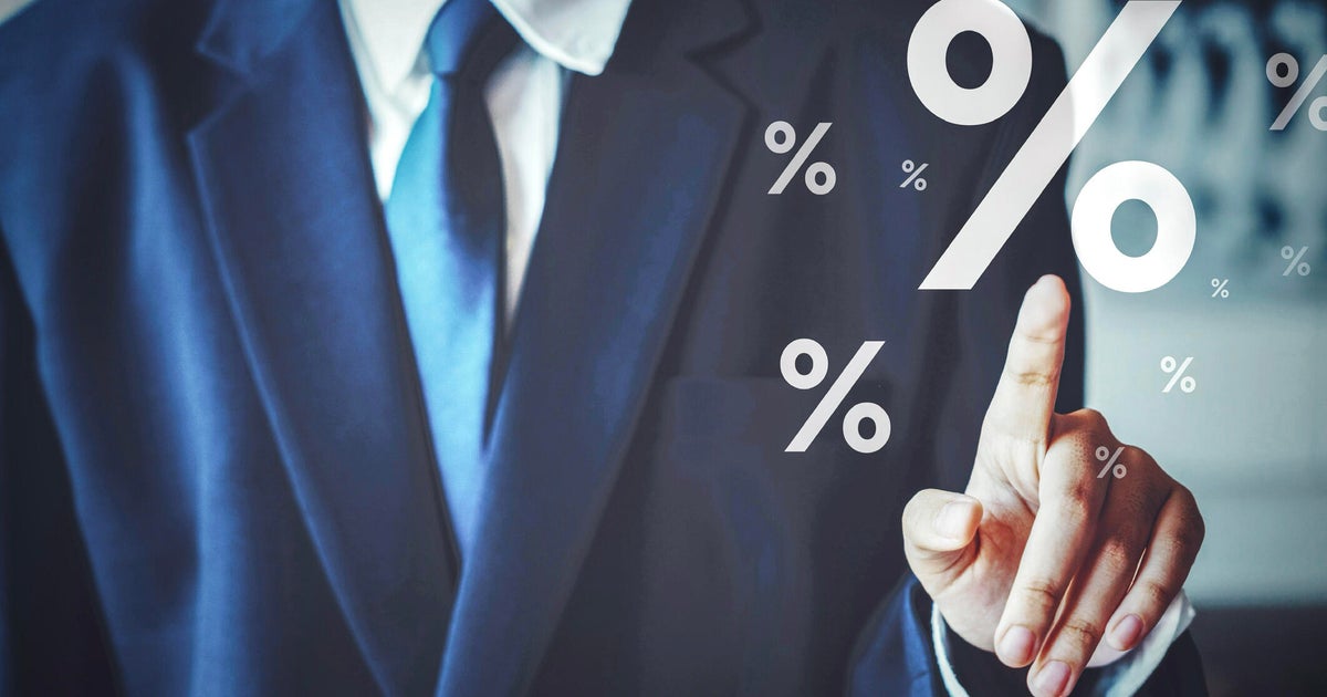 Американците носят рекордни нива на дълг а кредитните карти са