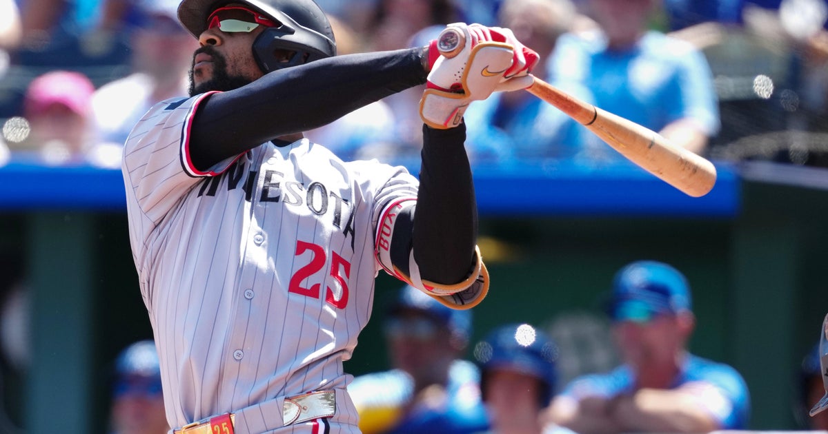 Twins Beat Royals 5-1, Impact AL Wild Card Race