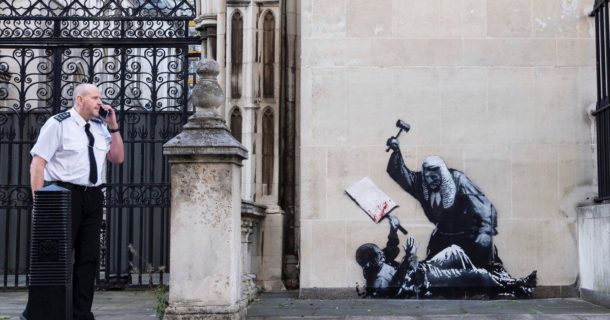 Banksy mural of choose beating protester at Royal Courts of Justice in London to be eliminated